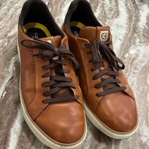 Cole Haan Men’s Grand 360 12W brown leather with brown laces
